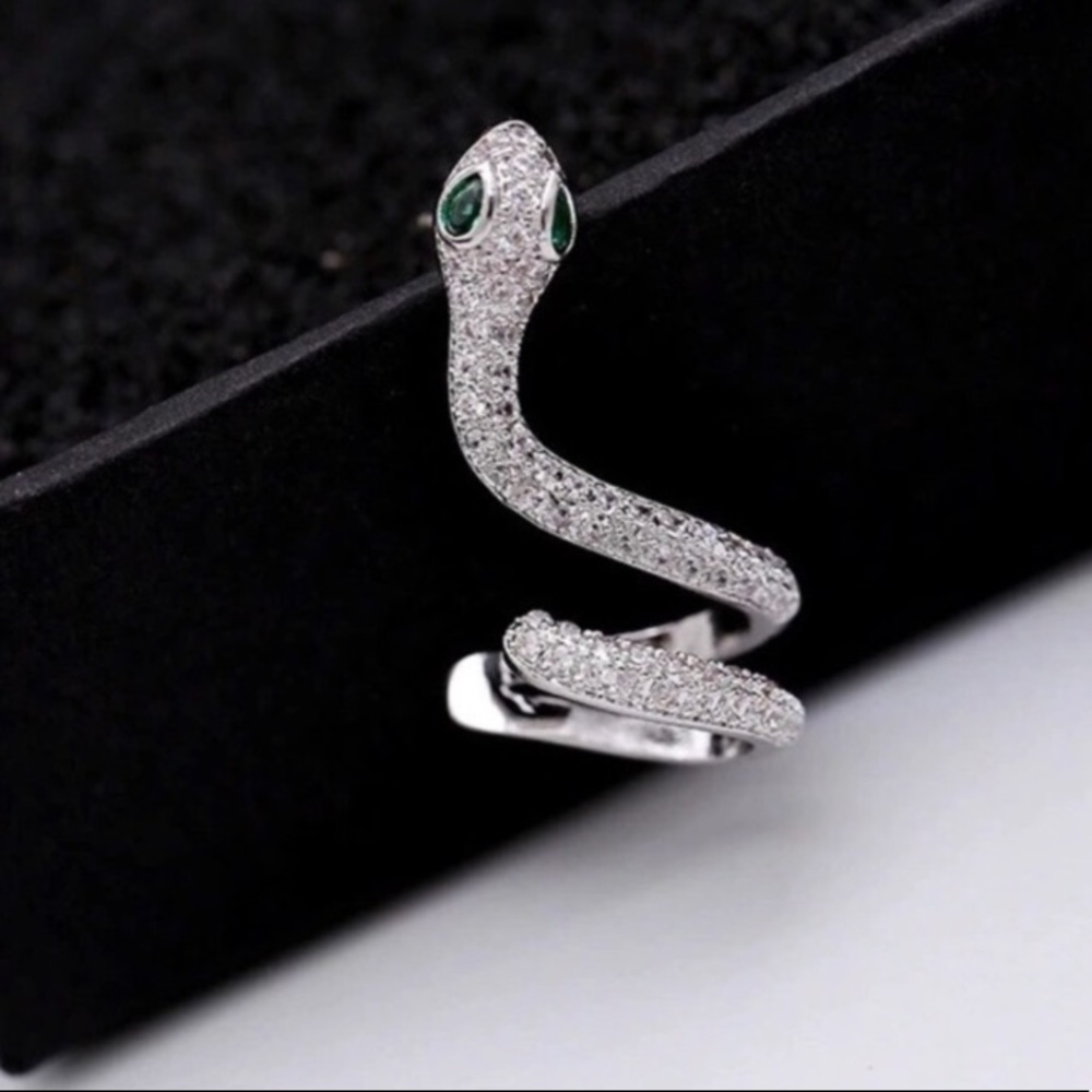 5 ⭐️ Swarovski Elements Snake Crawler RIGHT EAR - Picture 6 of 7